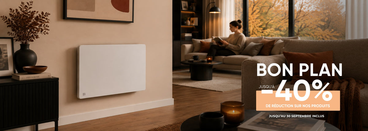 Version desktop — Bon plan : jusqu’à 40 % de réduction sur nos produits jusqu’au 30 septembre inclus. Radiateur mural blanc dans un salon chaleureux.